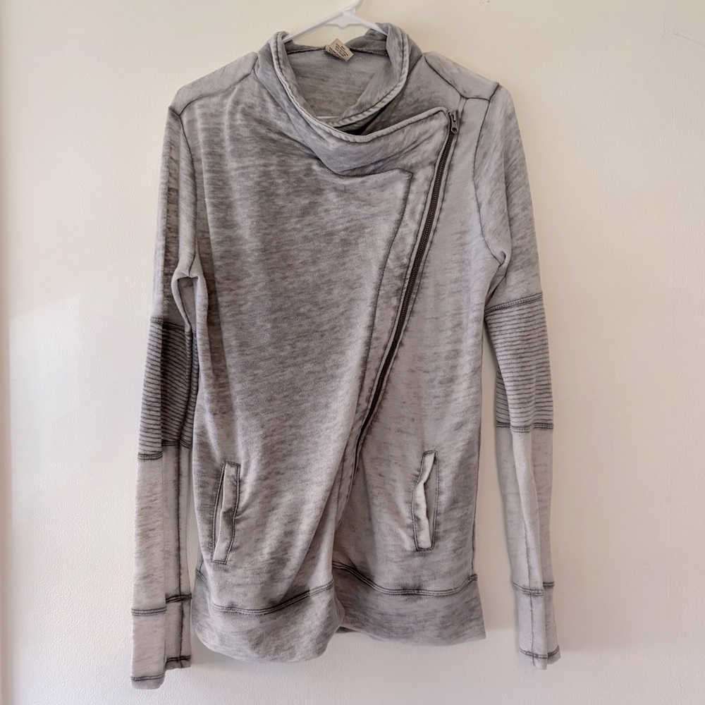 Balance Collection light weight sweatshirts with zipper, size small